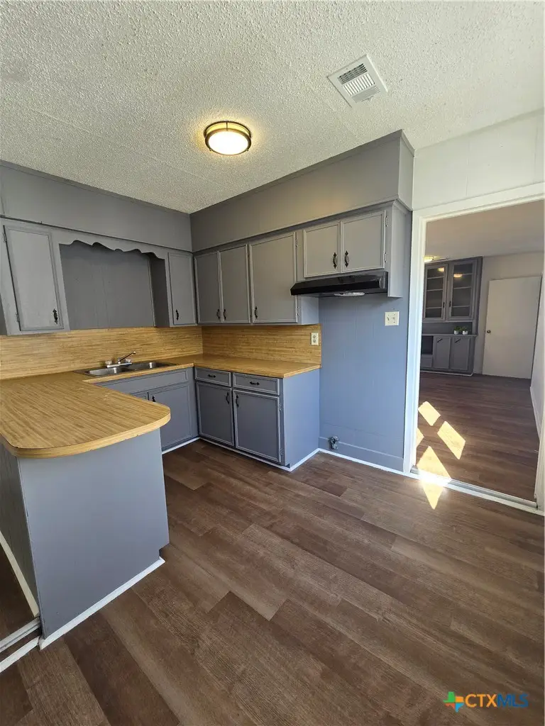 2503 N Jecker Street, Victoria, TX 77901 - #3