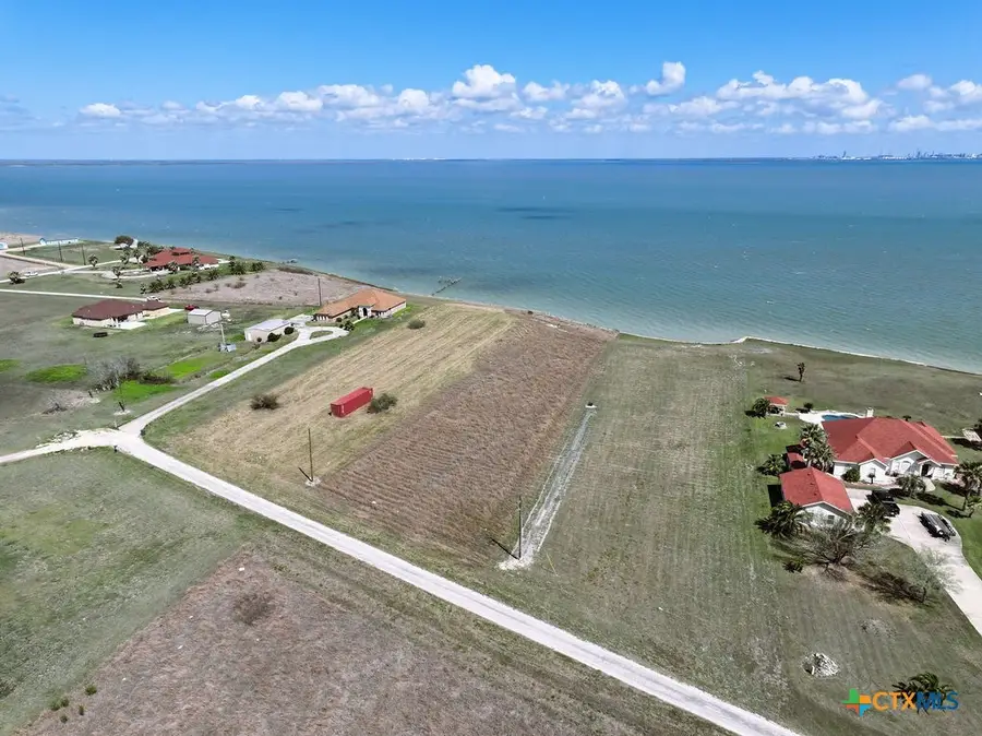 39 N Bay Shore Dr, Port Lavaca, TX 77979 - #3