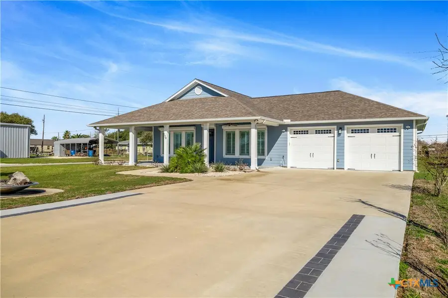 720 W Main Street, Port Oconnor, TX 77982 - #3