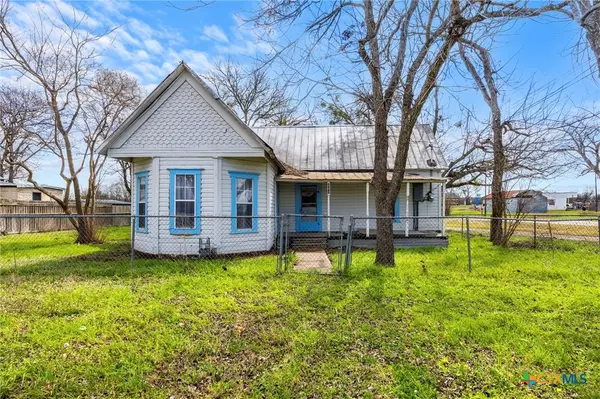 201 N 10th Street, Buckholts, TX 76518