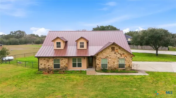 108 Lakeway Court, Victoria, TX 77905
