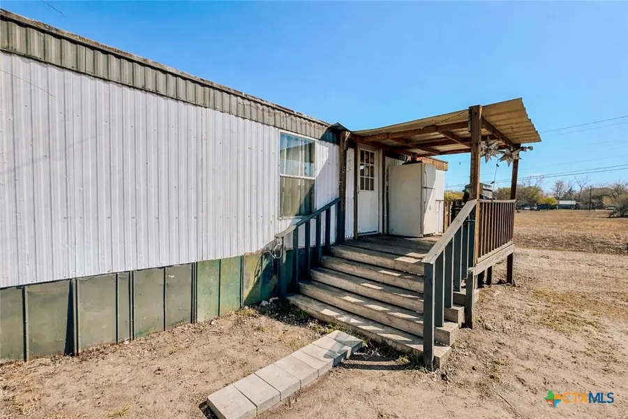 822 E Fannin Street, Goliad, TX 77963 - #3