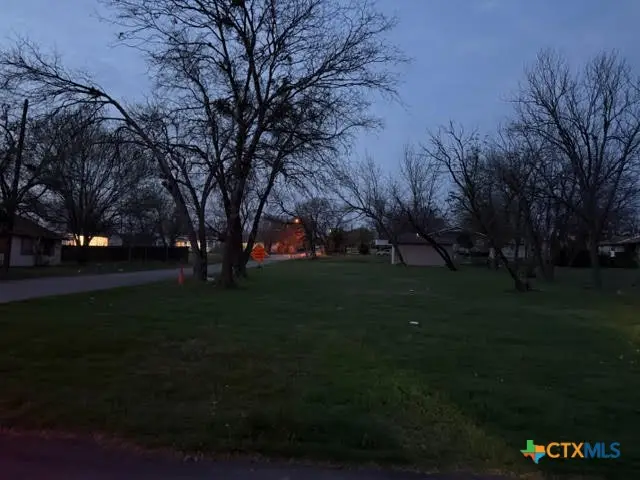 1004 E Downs Avenue, Temple, TX 76501 - #2