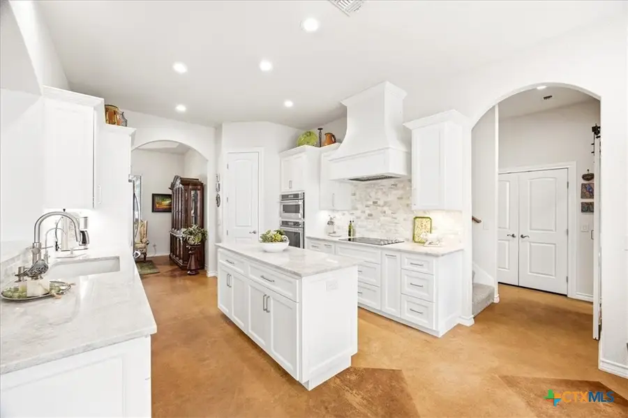 541 Saxet Trail, Spring Branch, TX 78070 - #2