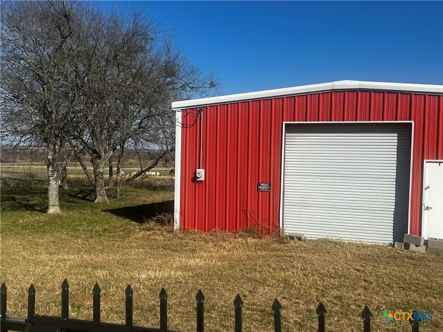 605B E Rogers Cemetery Road, Rogers, TX 76569 - #3