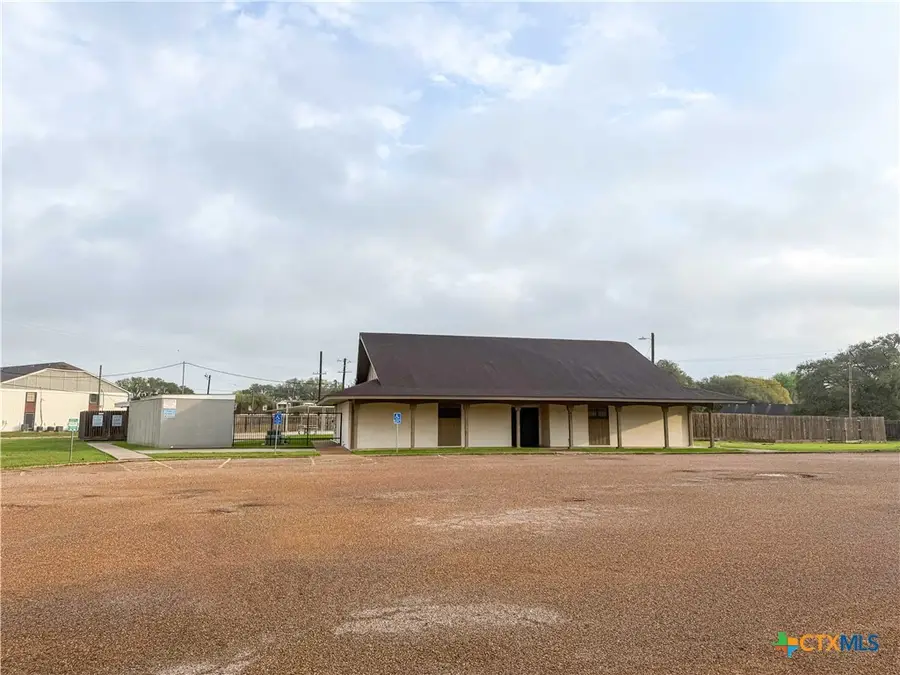 301 Rosewood Drive, Victoria, TX 77901 - #3