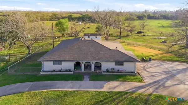 911 W Constitution Street, Victoria, TX 77901