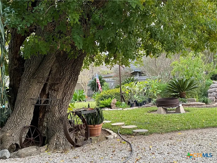 316 S Main Street, Seadrift, TX 77983 - #3