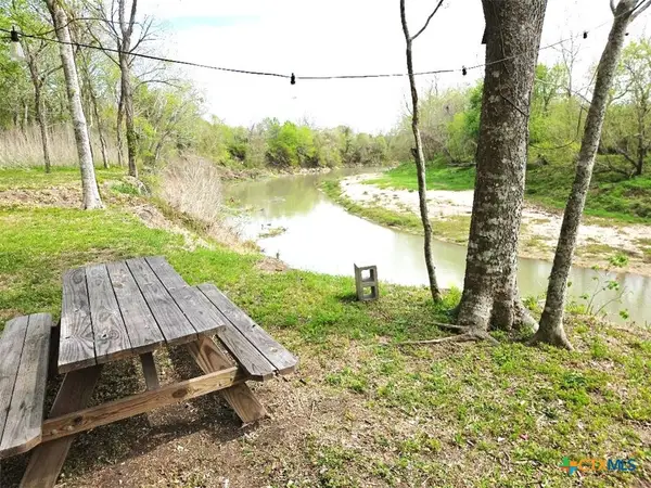 922 Us Highway 59, Victoria, TX 77905