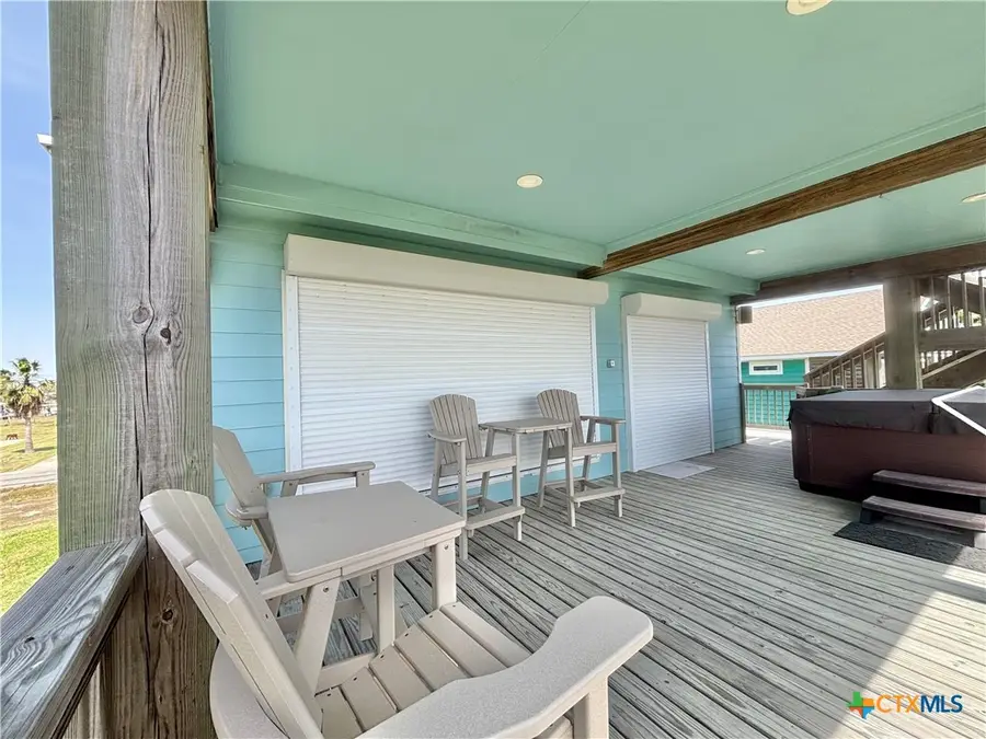 403 W Maple Street, Port Oconnor, TX 77982 - #2