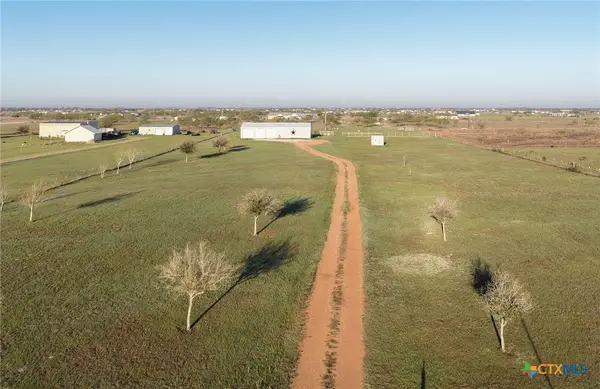 177 Leaning Oak Road, Victoria, TX 77904