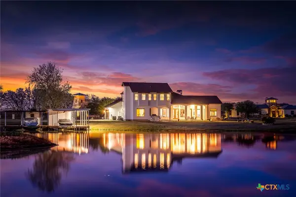 925 River Ranch Circle, Martindale, TX 78655