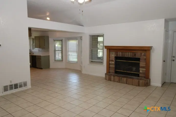 210 Paula Street, Copperas Cove, TX 76522 - #2