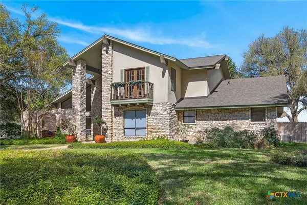 201 S Contour Drive, Gonzales, TX 78629