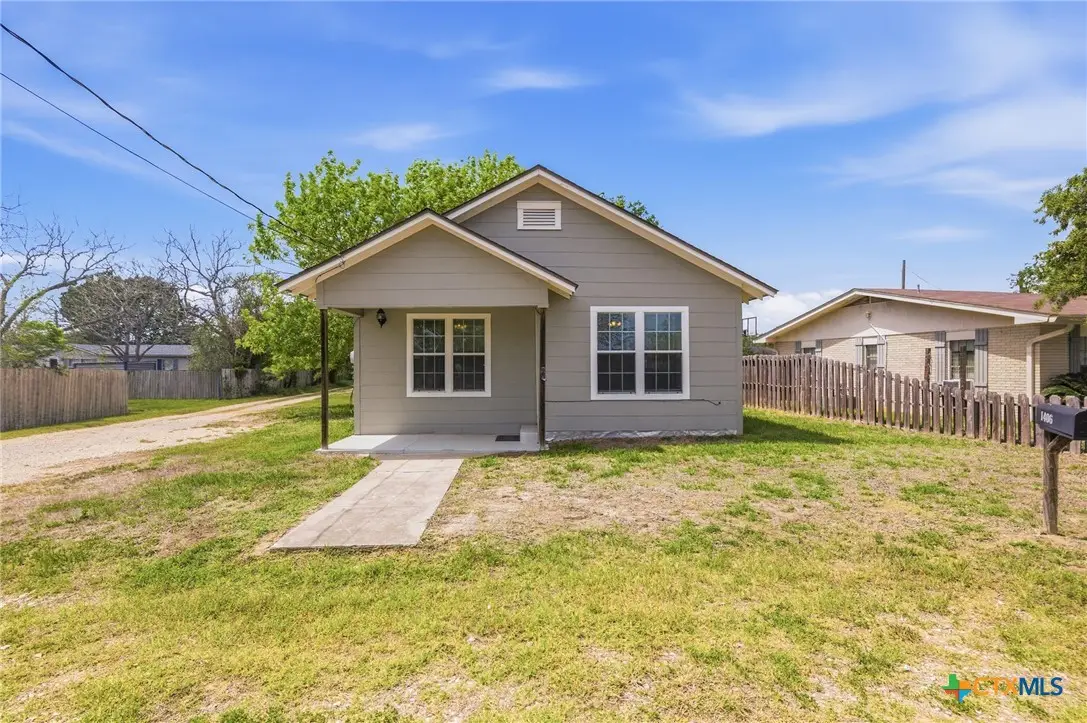 1406 N Clinton Street, Cuero, TX 77954 - #1
