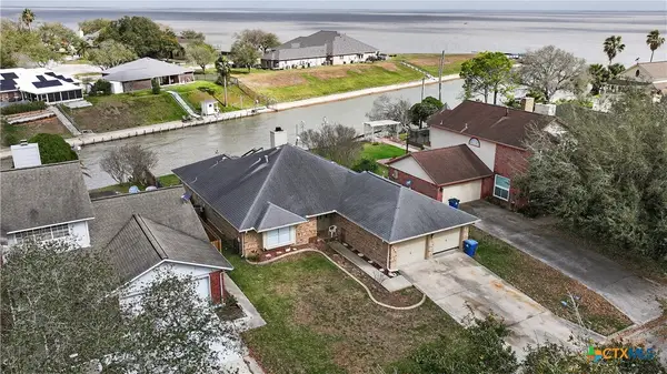 123 E Harbor Drive, Port Lavaca, TX 77979