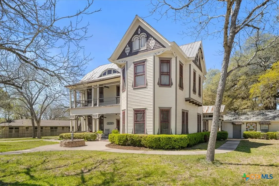 501 W Moore, Moulton, TX 77975 - #1