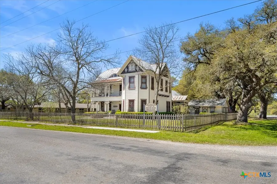 501 W Moore, Moulton, TX 77975 - #2