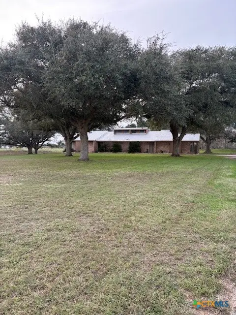2082 Fm 318, Hallettsville, TX 77964 - #1