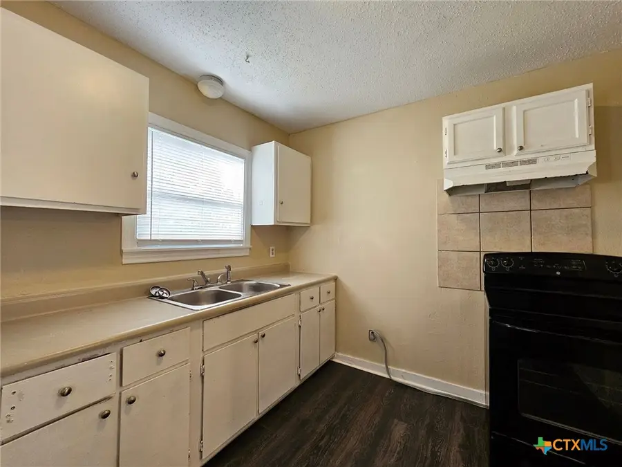 24 S 28th Street, Killeen, TX 76541 - #2