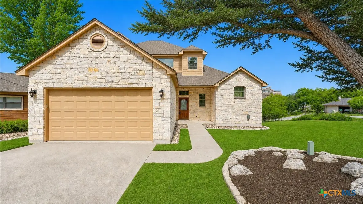 322 Kings Crown, Canyon Lake, TX 78133 - #1