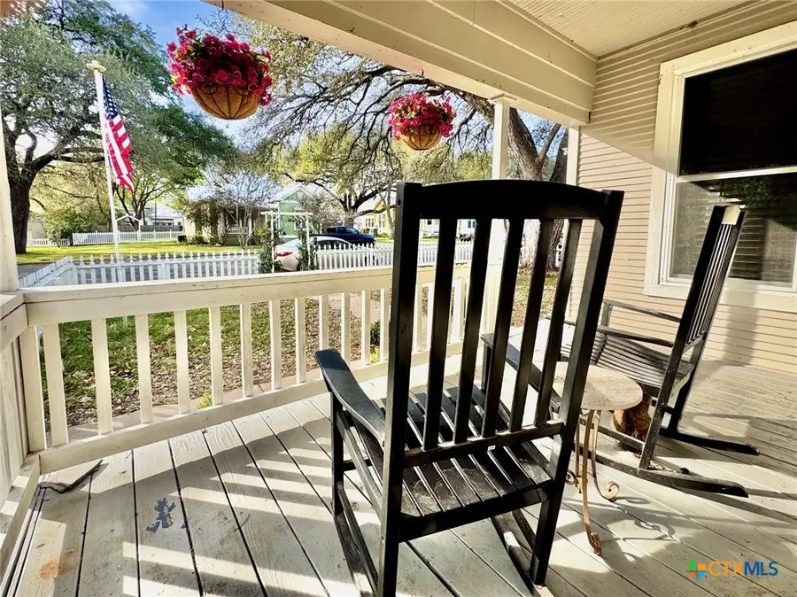 802 Hudgins Street, Smithville, TX 78957 - #3