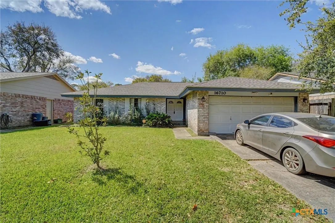 16710 Blackhawk Blvd, Friendswood, TX 77546 - #1