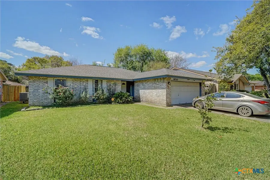 16710 Blackhawk Blvd, Friendswood, TX 77546 - #2