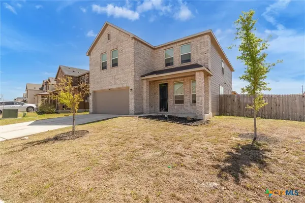 401 Briarfield Drive, Seguin, TX 78155