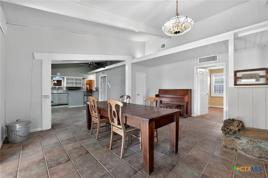 205 Lakewood Drive, Gatesville, TX 76528 - #3