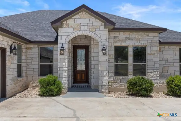 127 Medlar Drive, Cedar Creek, TX 78612