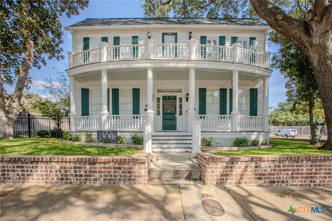 308 S Liberty St., Victoria, TX 77901 - #1