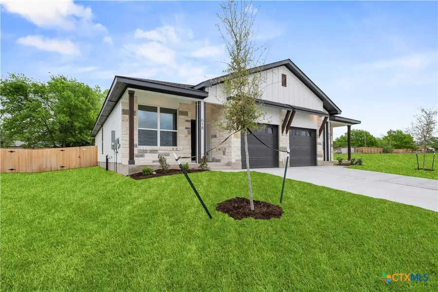 618 Campus Street, Troy, TX 76579 - #2