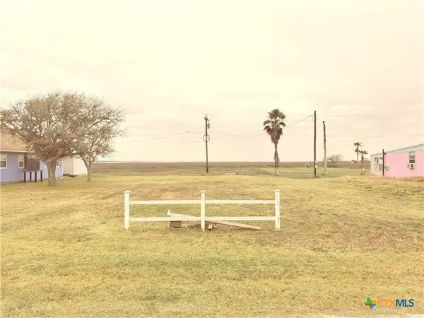 1116 S Ocean Drive, Port Lavaca, TX 77979