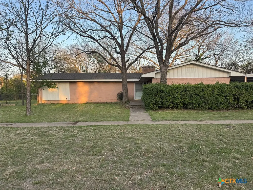 903 Avenue F, Moody, TX 76557 - #1
