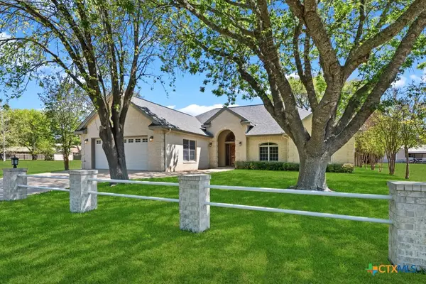 2592 Edgegrove, Canyon Lake, TX 78133