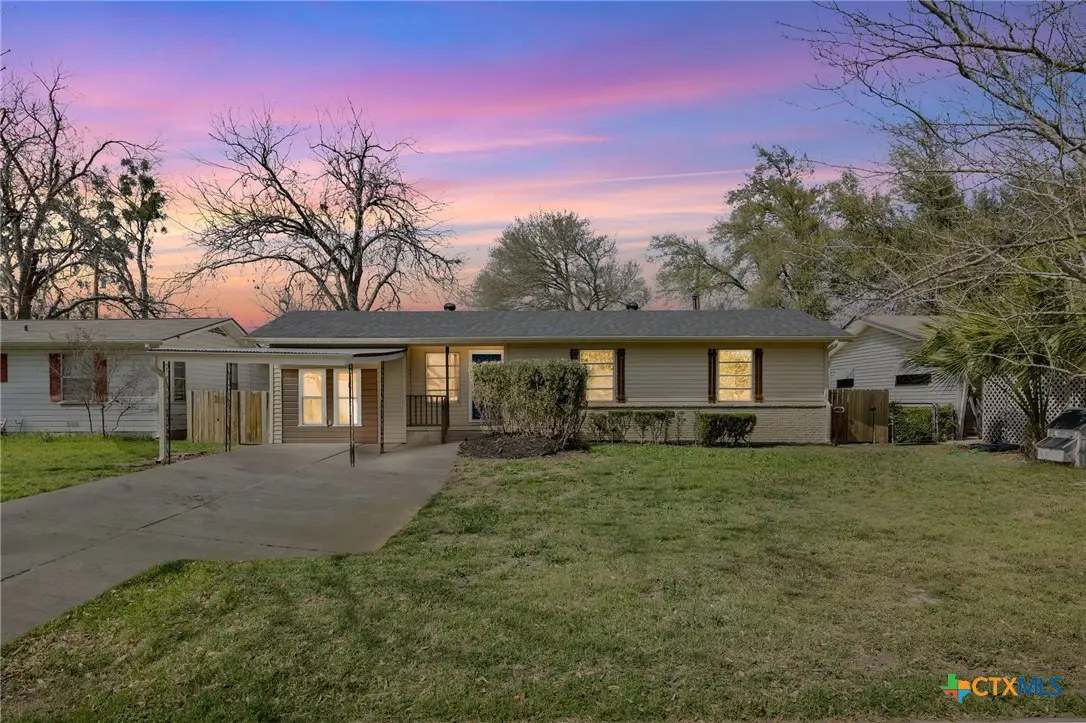 1402 Kent Street, Taylor, TX 76574 - #1