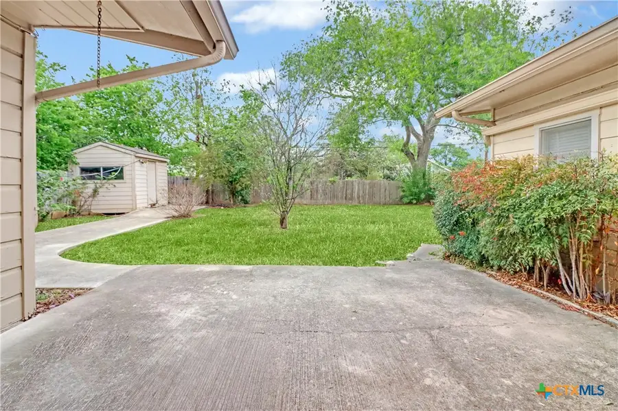1010 E Humphreys Street, Seguin, TX 78155 - #3