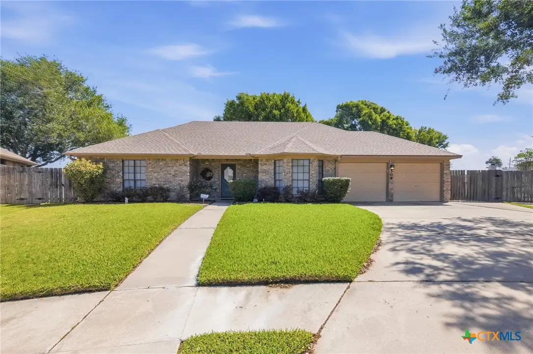 509 Dunbar Drive, Victoria, TX 77904 - #1