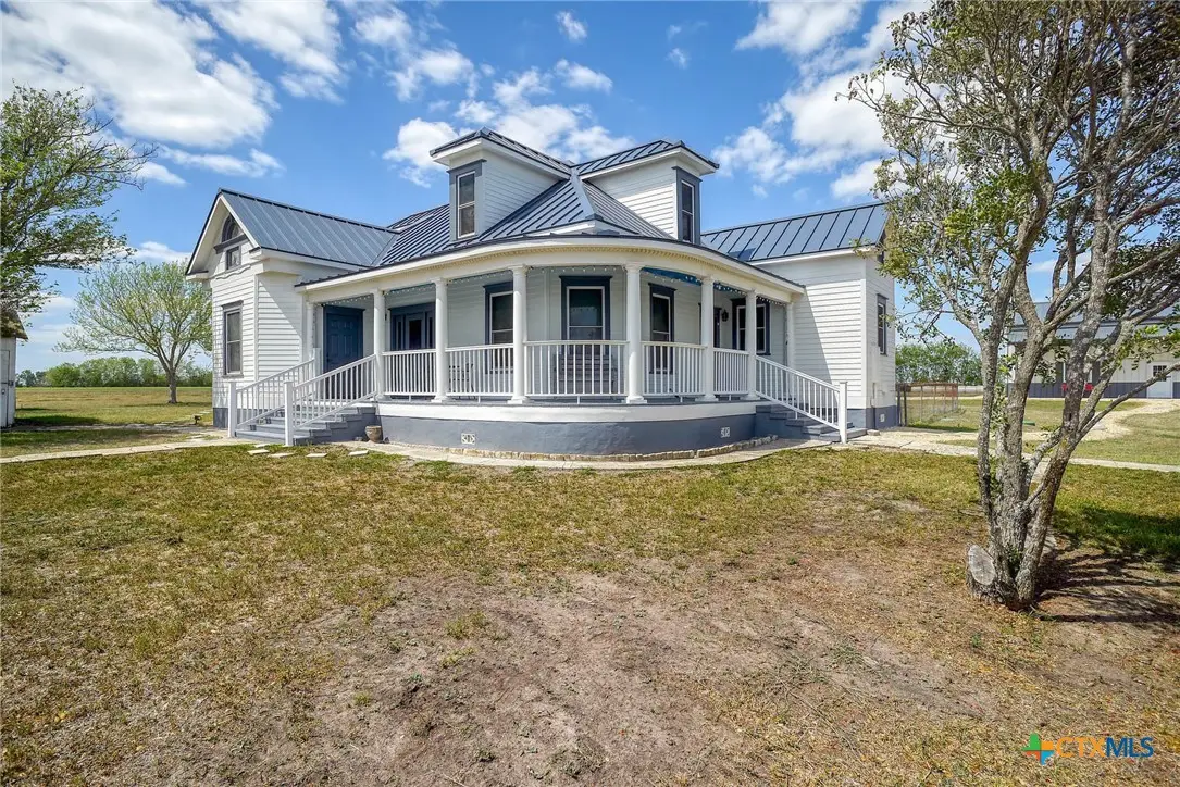 1370 County Road 353, Shiner, TX 77984 - #1