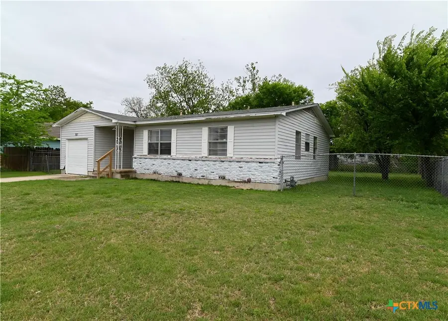 707 S 5th Street, Copperas Cove, TX 76522 - #2