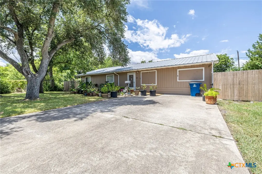 313 Dan Avenue, Port Lavaca, TX 77979 - #1