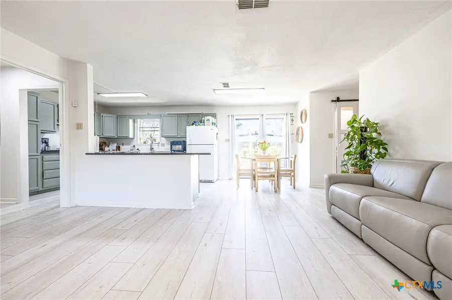 313 Dan Avenue, Port Lavaca, TX 77979 - #3