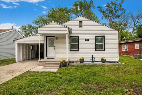 1610 E Rosebud Avenue, Victoria, TX 77901