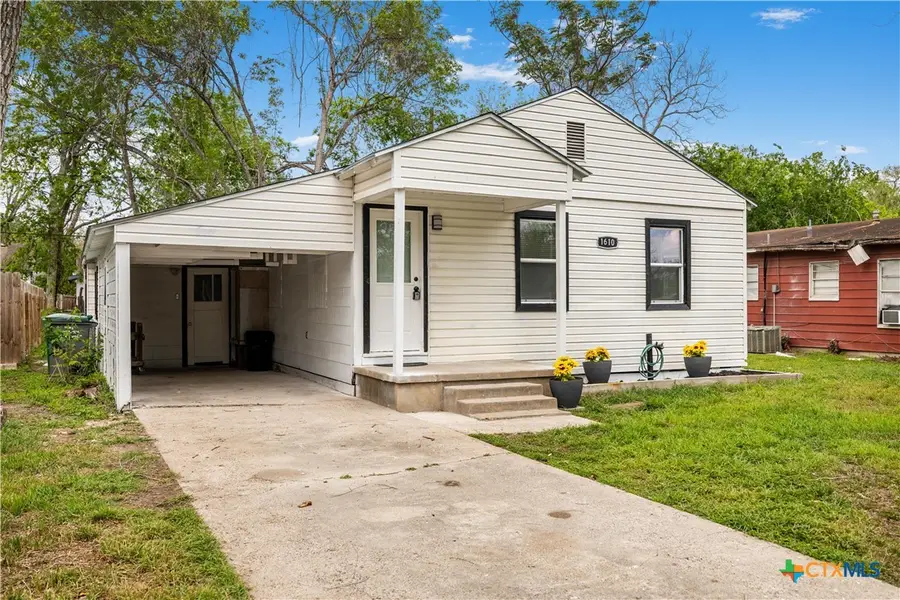 1610 E Rosebud Avenue, Victoria, TX 77901 - #3