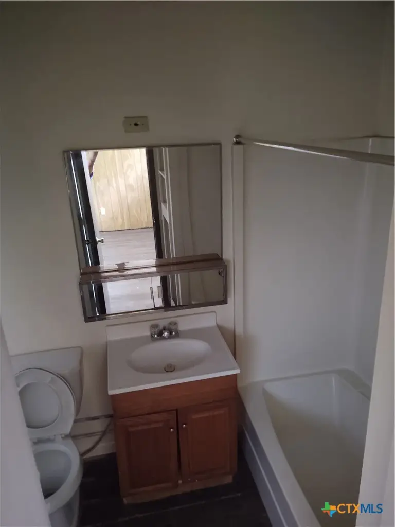 200-220 Quail Run Road, Martindale, TX 78655 - #2