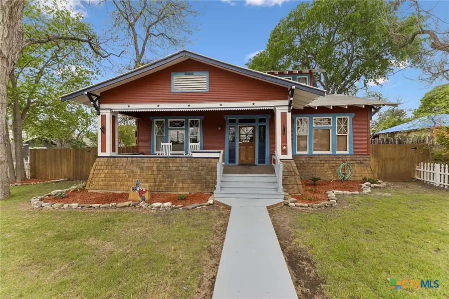 292 S Gilbert Avenue, New Braunfels, TX 78130 - #2