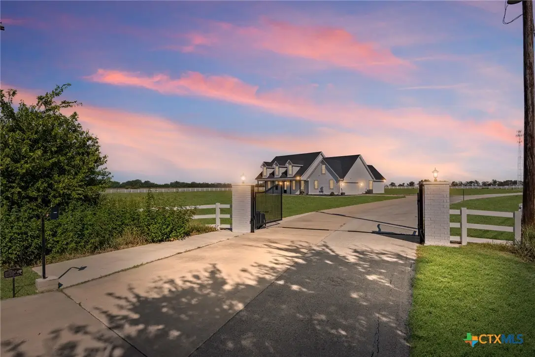 821 Silent Valley Road, Lockhart, TX 78644 - #1