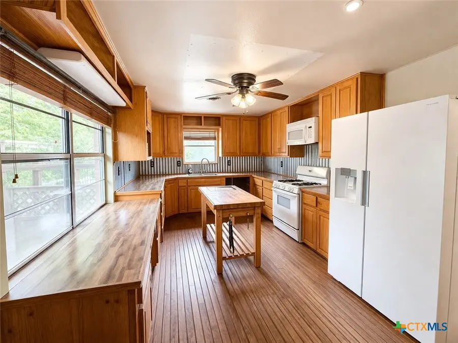 2301 Post Oak Avenue, Copperas Cove, TX 76522 - #2