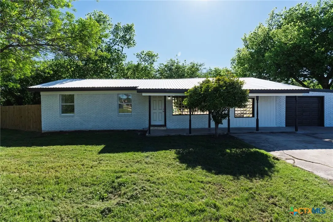 126 E Bobwhite Lane, Harker Heights, TX 76548 - #1